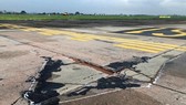 Đường cất hạ cánh, đường lăn sân bay Nội Bài đang trong tình trạng xuống cấp nghiêm trọng
