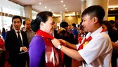 Chủ tịch Quốc hội Nguyễn Thị Kim Ngân tham quan triển lãm tại Đại hội cháu ngoan Bác Hồ 2020