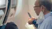 Hình ảnh hành khách mang dao lên máy bay