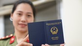 Bổ sung thông tin “Nơi sinh” vào hộ chiếu mẫu mới từ 15-9