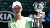 Korda "con" và chiếc cúp vô địch Australian Open 2018 - hệ giải trẻ