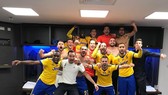 Niềm vui chiến thắng trong phòng thay đồ của các cầu thủ Juve