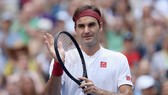 Federer loại Kyrgios sau một tuyệt chiêu không tưởng