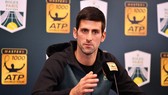Novak Djokovic trong buổi họp báo trước giải