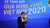 Văn Quyết thắng QBV Việt Nam 2020 (Ảnh Dũng Phương)