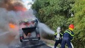 Nghệ An: Cháy xe khách chở người hoàn thành cách ly về quê