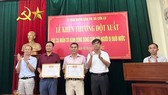 Nghệ An: Khen thưởng 2 cá nhân cứu nhóm trẻ khỏi đuối nước
