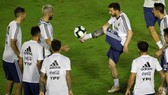 Messi là trung tâm trong buổi tập mới nhất của tuyển Argentina