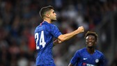 Pulisic ăn mừng bàn thắng