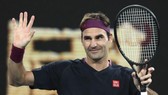 Roger Federer húa vía lọt vào vòng 4
