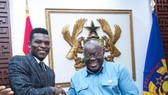 Richard Commey và khoảnh khắc đứng cùng Tổng thống Ghana