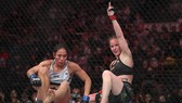 Valentina Shevcheno (phải)