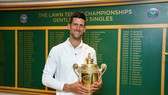 Djokovic và chiếc Cúp vô địch Wimbledon 2022 - danh hiệu Grand Slam thứ 21