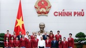 Thủ tướng Nguyễn Xuân Phúc đã gặp đoàn thể thao Việt Nam. Ảnh: PHẠM ĐĂNG