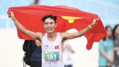 Hoàng Nguyên Thanh đi vào lịch sử điền kinh Việt Nam khi vô địch marathon SEA Games 31