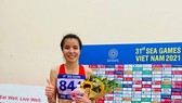 Đôi giầy tranh cãi khiến Lò Thị Thanh không được nhận kết quả thành tích SEA Games 31. Ảnh: MINH CHIẾN