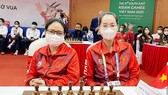 Bảo Trâm và Kim Phụng là 2 kỳ thủ đại diện cho cờ vua Việt Nam trong đội hình dự Olympiad 2022. Ảnh: B.BP