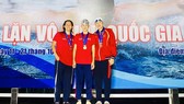 Phạm Thị Vân (giữa) và các đàn chị Mỹ Thảo, Ánh Viên đang là những VĐV bơi nữ có chuyên môn tốt nhất ở giải trong nước. Ảnh: VASA