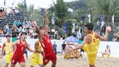 Khán giả Tuần Châu (Quảng Ninh) lại được theo dõi môn bóng ném bãi biển sau SEA Games 31. Ảnh: K.TRẦN