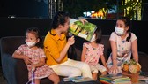 Đọc sách không chỉ cho con vui, cha mẹ cũng phải vui