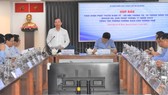 Chief-of-Office Dang Quoc Toan of HCMC People’s Committee summarized the general socio-economic status of the city 
