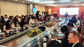The meeting on the state of advertising activities on the Internet in Vietnam. (Photo: SGGP)