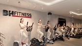 Dụng cụ tự tập tại nhà đang là sự sự lựa cho của các gia đình tronn thời điểm hiện tại. Ảnhh: Dũng Phương