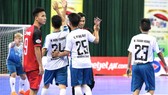 Niềm vui của các cầu thủ Vietfootball sau chiến thắng đầu tiên 