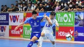 Sahako (áo trắng) vô địch lượt đi sau khi hòa 0-0 trước Thái Sơn Nam
