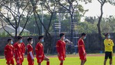 Các cầu thủ U23 Việt Nam trên sân tập chiều 21-2