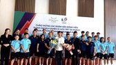 Đội futsal nữ nước chủ nhà đến khách sạn Mường Thanh