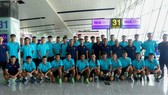 Đội U19 Việt Nam tại sân bay Nội Bài trước khi lên đường