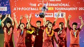 Niềm vui của U19 Việt Nam sau chiến thắng ở loạt sút luân lưu. Ảnh: Dũng Phương 