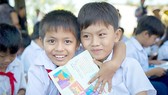 Mang sách “Hạt mầm xanh” đến học sinh vùng quê nghèo