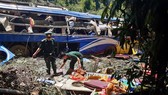 Thêm 1 nạn nhân vụ lật xe khách ở Kon Tum tử vong