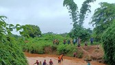 Trắng đêm tìm kiếm cháu bé 4 tuổi bị nước cuốn trôi
