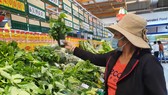 Bà Lê Thị Diệu ủng hộ việc dùng lá chuối thay thế túi nilon
