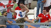 CĐV Nga từng tấn công CĐV Anh ở EURO 2016.