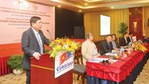Chủ tịch UBND TPHCM Nguyễn Thành Phong phát biểu tại buổi đối thoại với doanh nghiệp EuroCham. Ảnh: CAO THĂNG