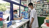 Người dân được yêu cầu khai báo y tế khi mua thuốc trị bệnh đường hô hấp