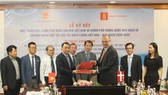 Ngày 28-10, Đại sứ Đan Mạch tại Việt Nam Kim Højlund Christensen và Thứ trưởng Bộ Công Thương Đặng Hoàng An ký kết hiệp định khởi động Chương trình Hợp tác Đối tác Năng lượng Việt Nam - Đan Mạch giai đoạn 2021-2025 (chương trình DEPP III)