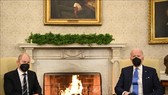Tổng thống Mỹ Joe Biden (phải) và Thủ tướng Đức Olaf Scholz (trái) tại cuộc hội đàm ở Nhà Trắng, Washington, DC, Mỹ, ngày 7-2-2022. Ảnh: AFP/TTXVN