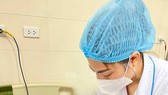 Phẫu thuật cứu 2 bệnh nhân người Lào bị ung thư