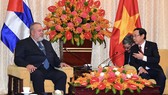 Bí thư Thành ủy TPHCM Nguyễn Văn Nên tiếp Thủ tướng Cuba Manuel Marrero Cruz. Ảnh: VIỆT DŨNG