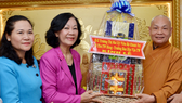 Đồng chí Trương Thị Mai, Trưởng Ban Dân vận Trung ương thăm các tôn giáo