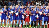 Đội tuyển bóng chuyền nam Philippines giành HCB sau khi để thua Indonesia trong trận chung kết tại SEA Games 30