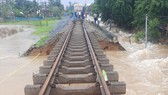 Tuyến đường sắt Bắc - Nam qua địa phận tỉnh Quảng Nam bị sạt lở, ngập nặng nhiều nơi