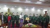 Bộ Tư lệnh TPHCM thăm, tặng quà hỗ trợ phòng chống dịch Covid-19 tại Quảng Trị