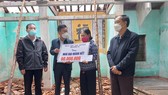 Hỗ trợ gia đình bị thiệt hại trong đợt mưa lũ vừa qua