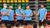 HLV Phạm Minh Giang có kết quả xét nghiệm dương tính Covid-19. Ảnh: VFF
